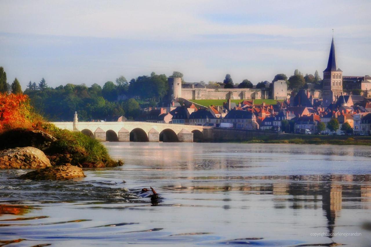 Larbrenville Gites Citadins En Centre-Ville Historique La Charité-sur-Loire Exterior foto